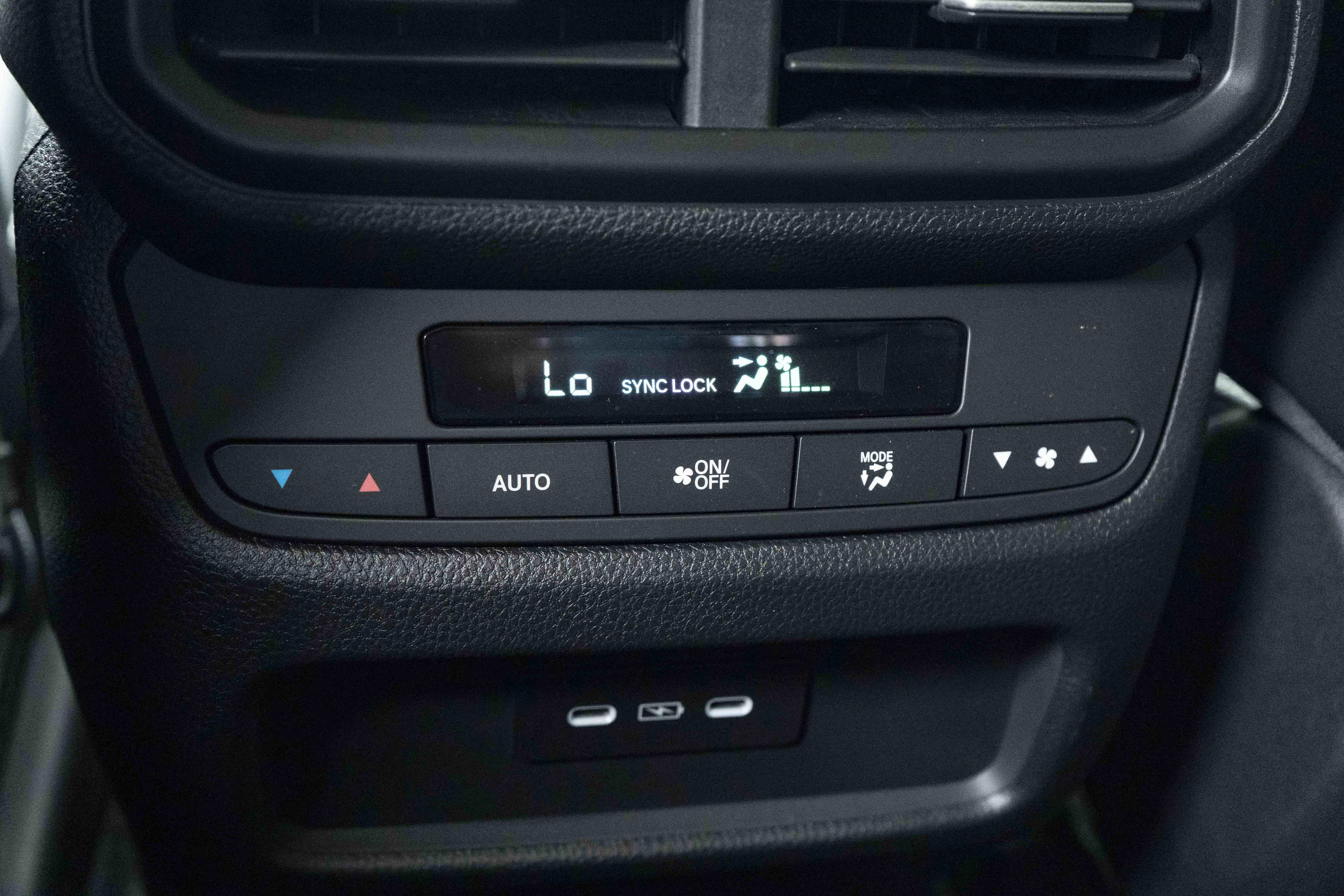Used 2025 Honda Pilot EX-L image 42
