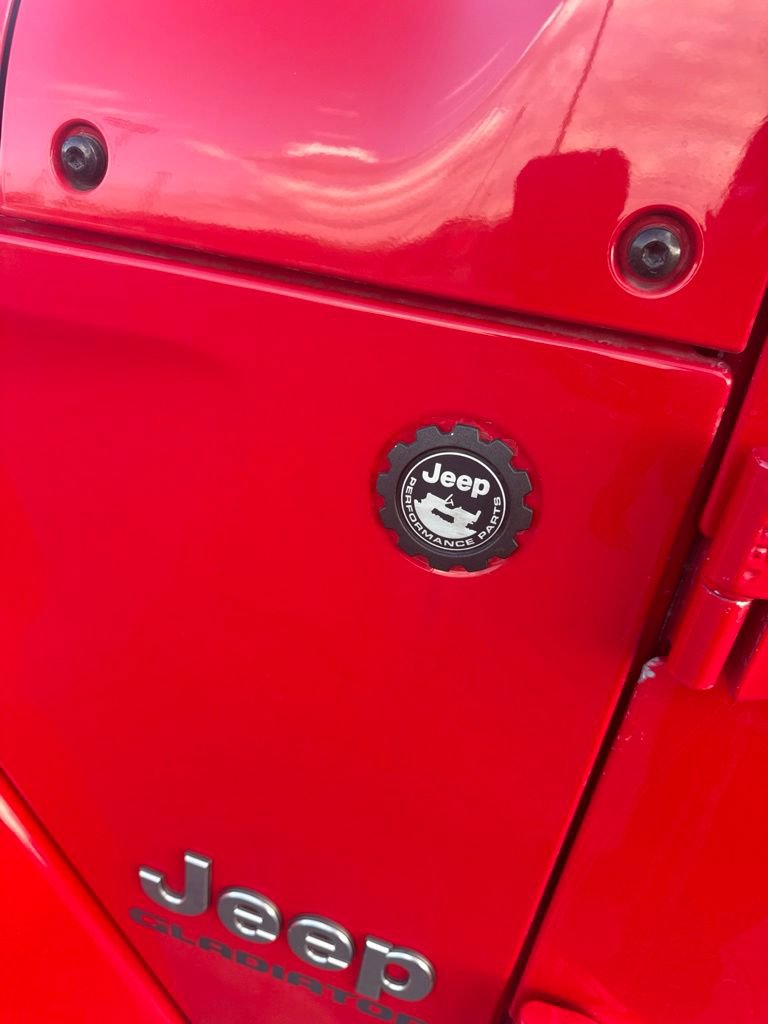 Used 2020 Jeep Gladiator Overland AWD/4WD image 18