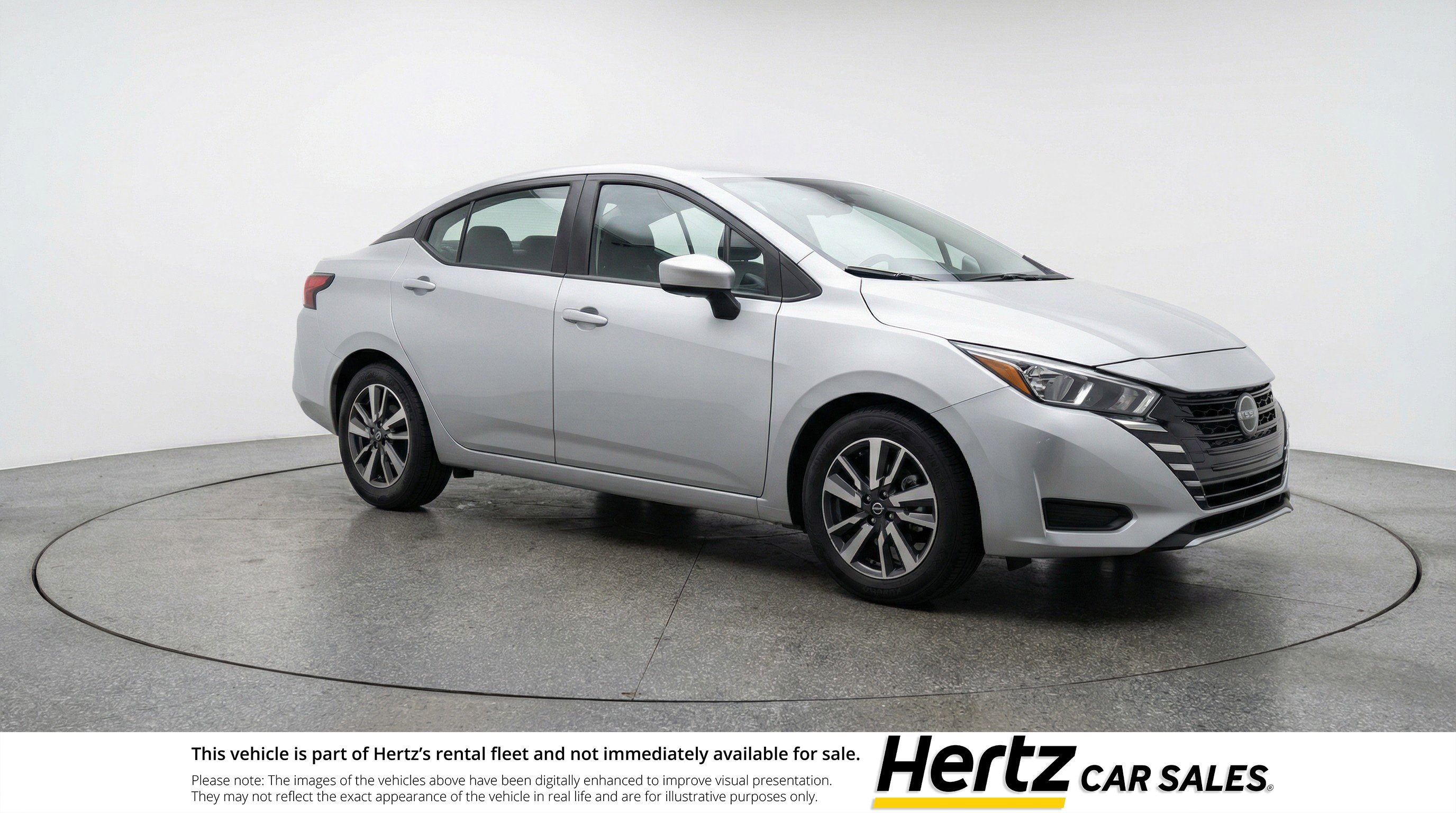 Used 2025 Nissan Versa SV image 1