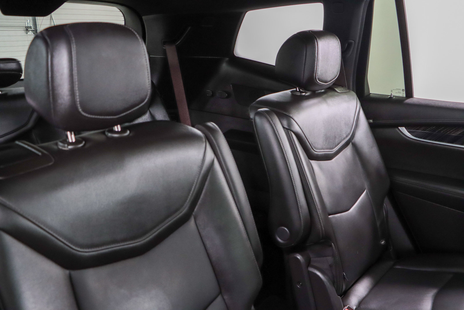 Used 2023 Cadillac XT6 Premium Luxury w/ Technology Package FWD image 31