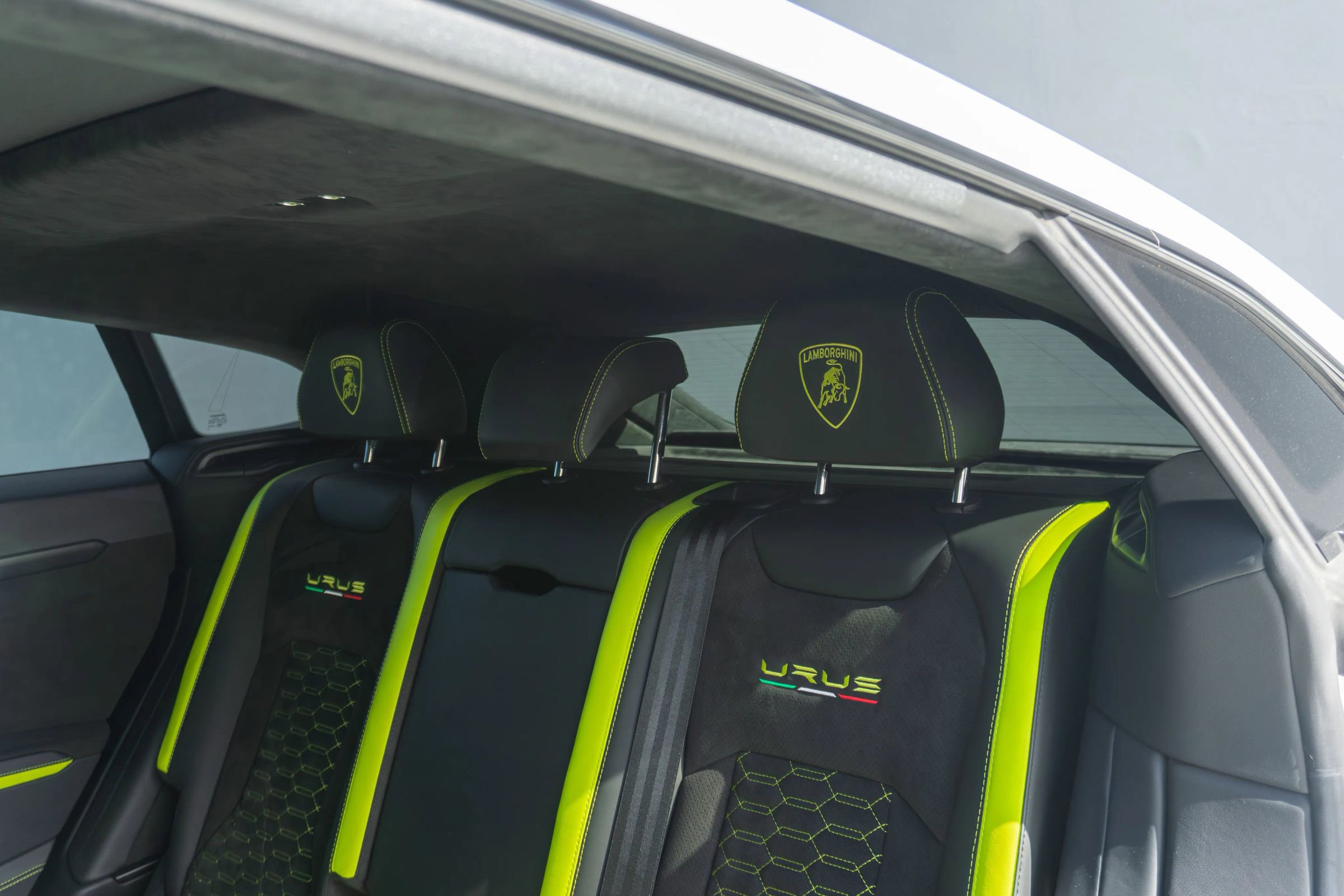 Used 2022 Lamborghini Urus image 13