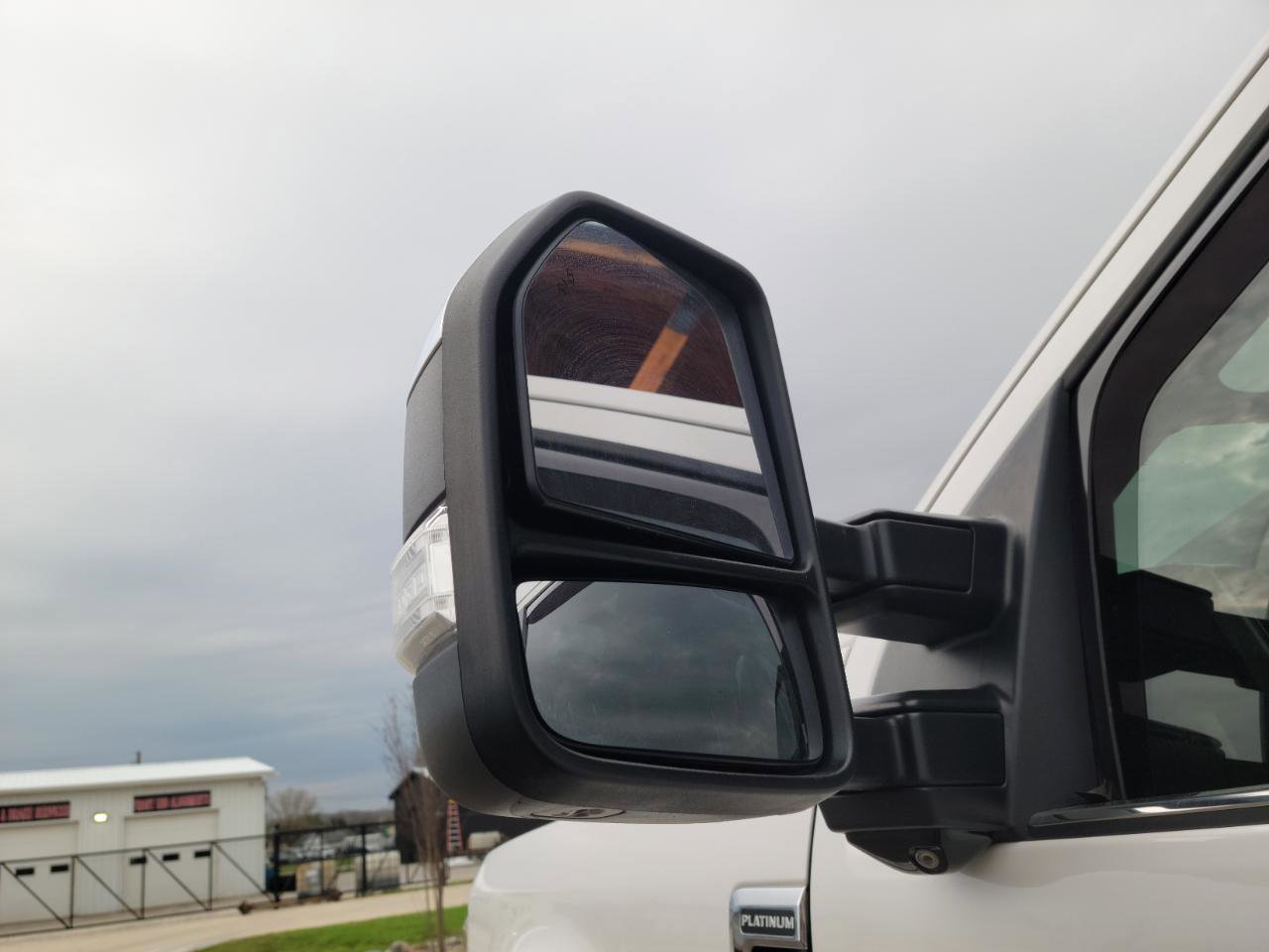 Used 2017 Ford F450 Platinum w/ Platinum Ultimate Package AWD/4WD image 18