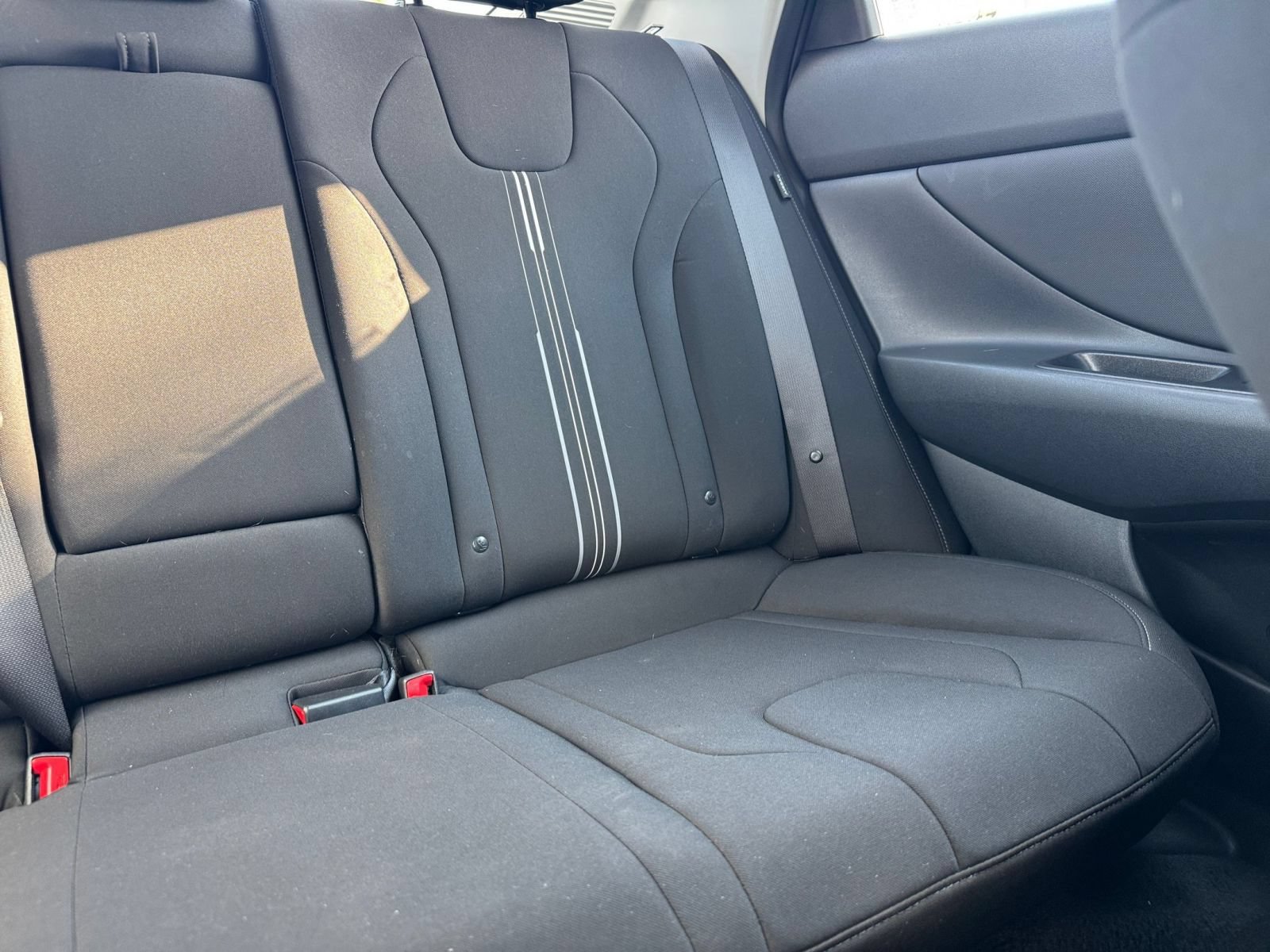 Used 2025 Hyundai Elantra SEL FWD image 37
