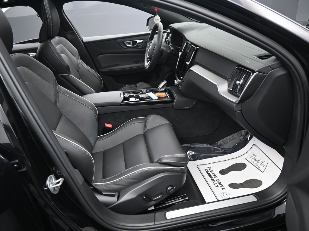 Used 2024 Volvo S60 T8 Ultimate w/ Climate Package image 39