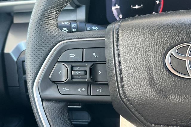 Used 2025 Toyota Tacoma TRD Sport AWD/4WD image 29