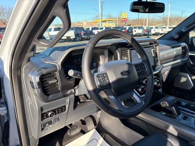 Used 2025 Ford F150 Lariat w/ Equipment Group 502A High image 4