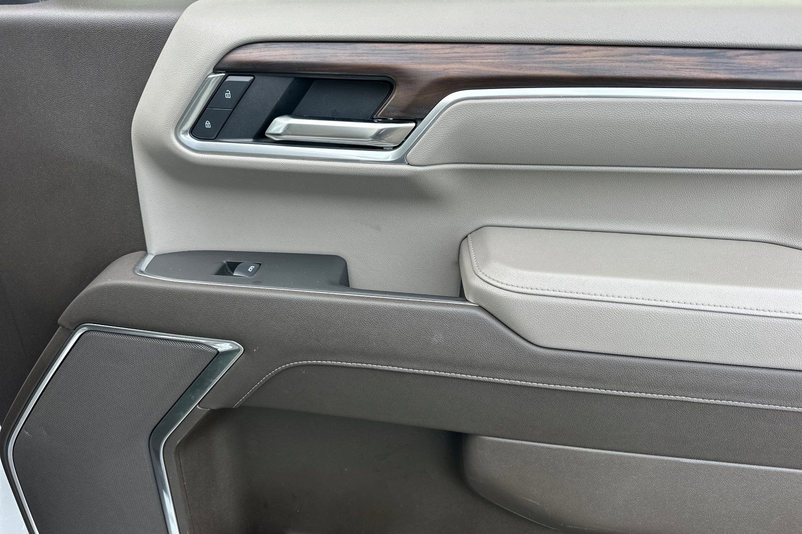 Used 2025 GMC Sierra 1500 SLT image 19