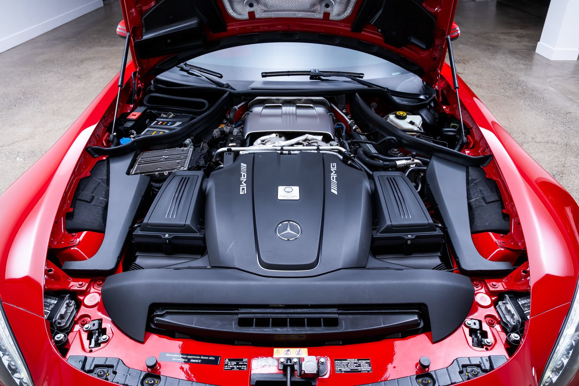 Used 2017 Mercedes-Benz AMG GT S w/ Exclusive Interior Package image 11
