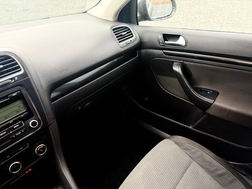 Used 2011 Volkswagen Jetta S FWD image 13