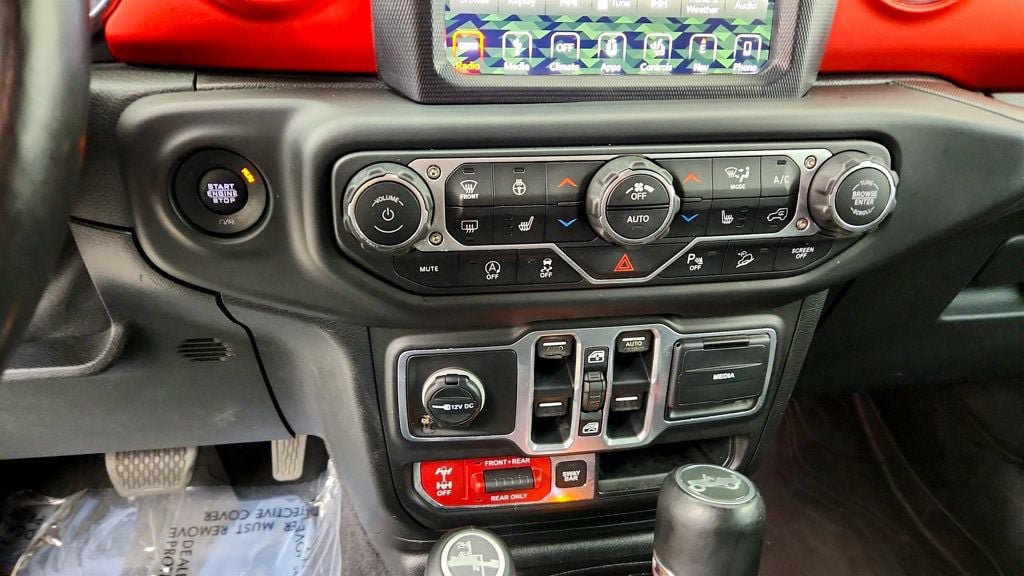 Used 2018 Jeep Wrangler Unlimited Rubicon AWD/4WD image 18