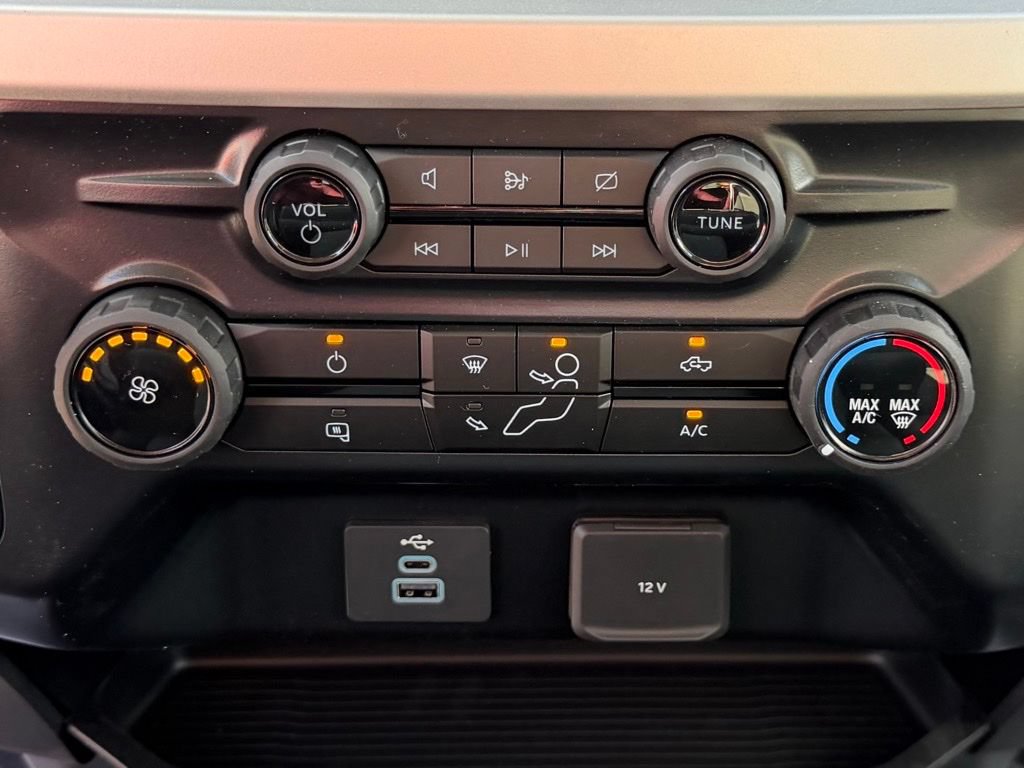 New 2024 Ford F550 4x4 Regular Cab Super Duty image 22