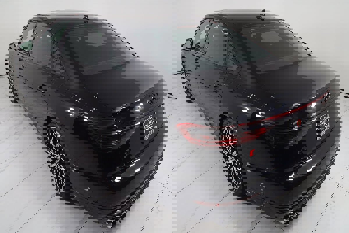 Used 2025 Audi S8 image 40