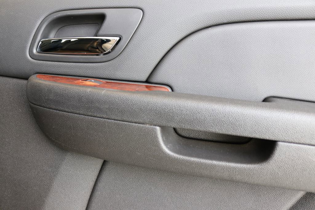 Used 2014 Chevrolet Tahoe LT w/ Luxury Package image 31