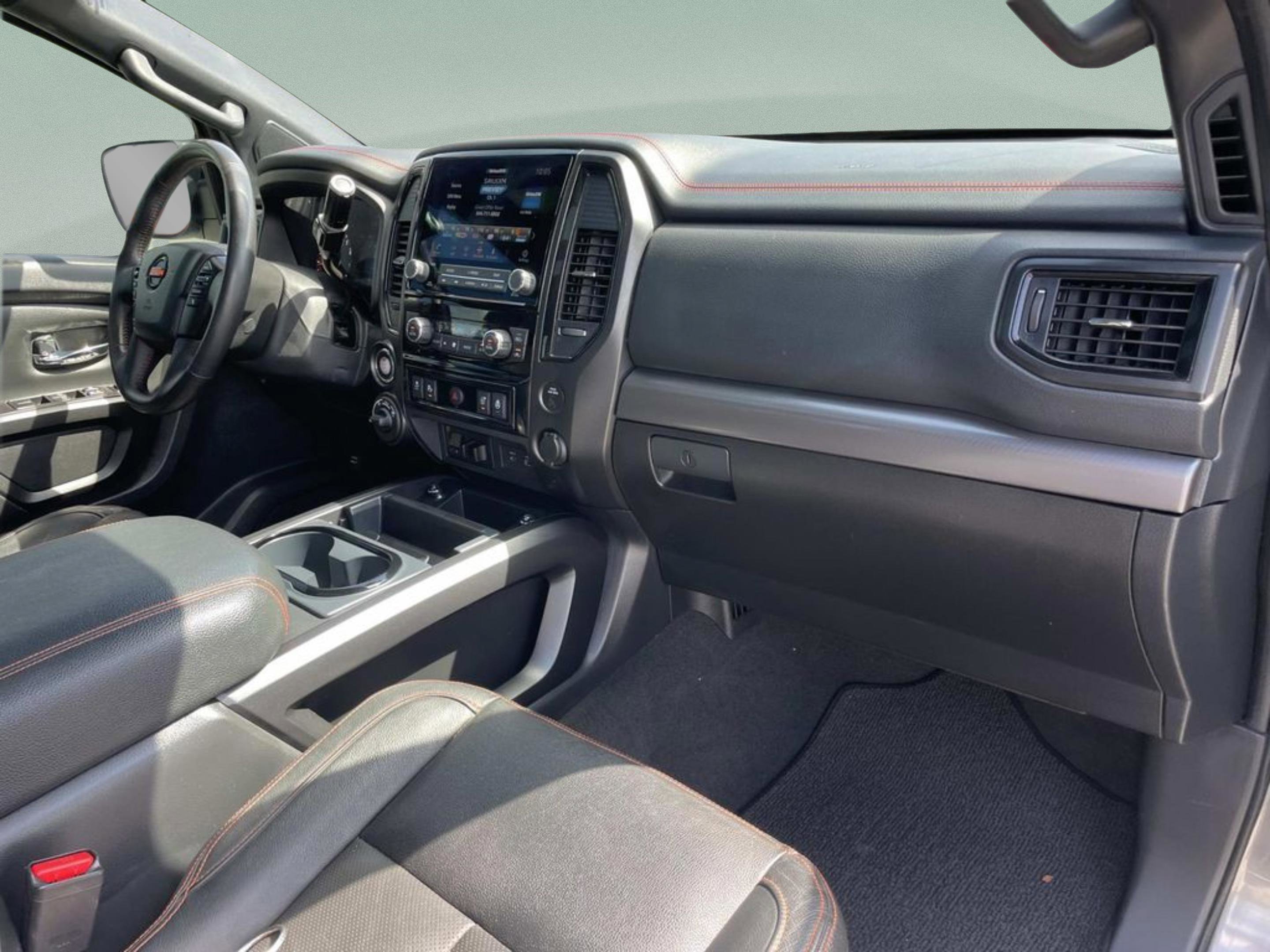 Used 2021 Nissan Titan PRO-4X w/ Pro-4x Convenience Package AWD/4WD image 20