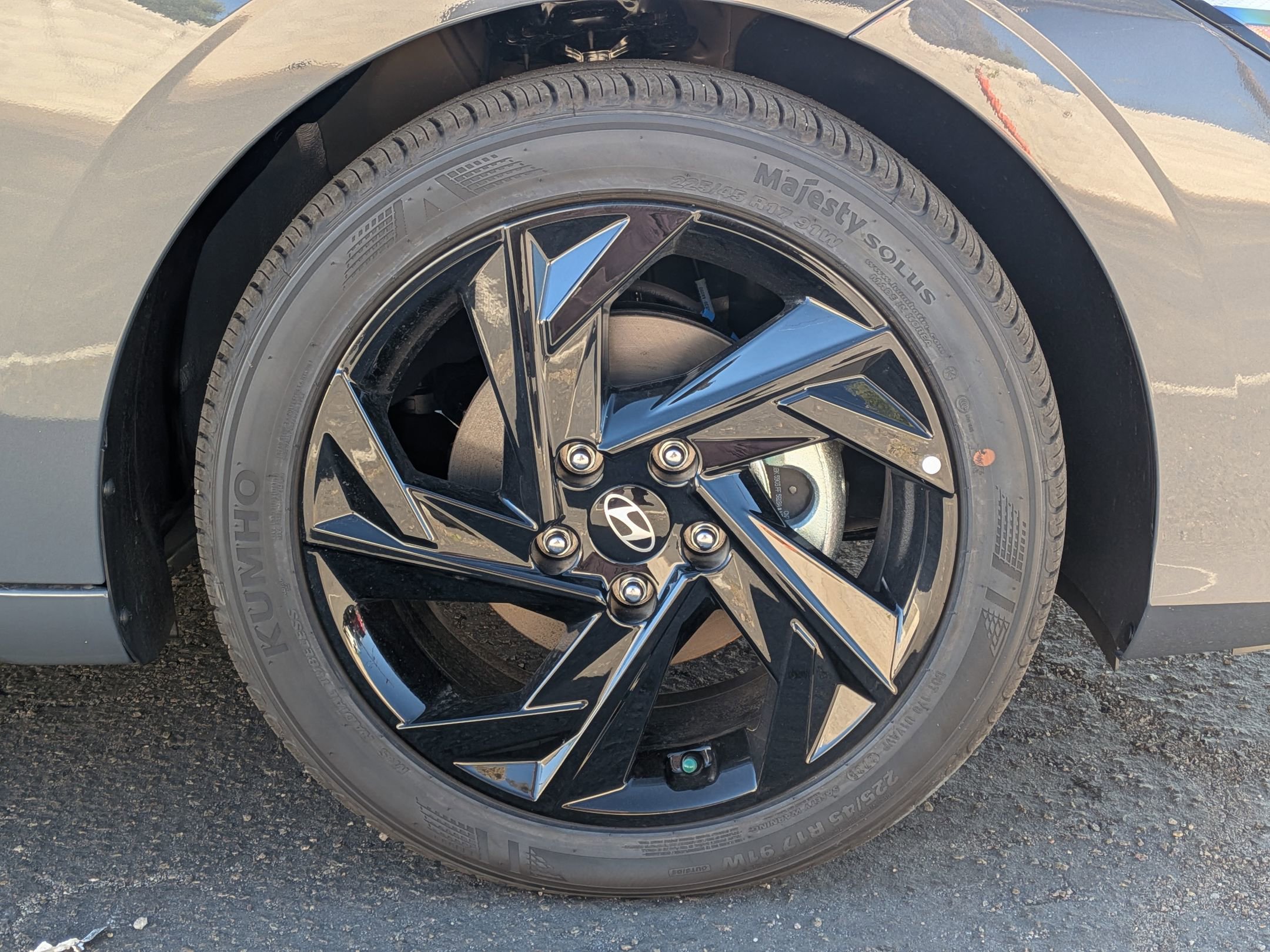 New 2026 Hyundai Elantra Sport FWD image 7