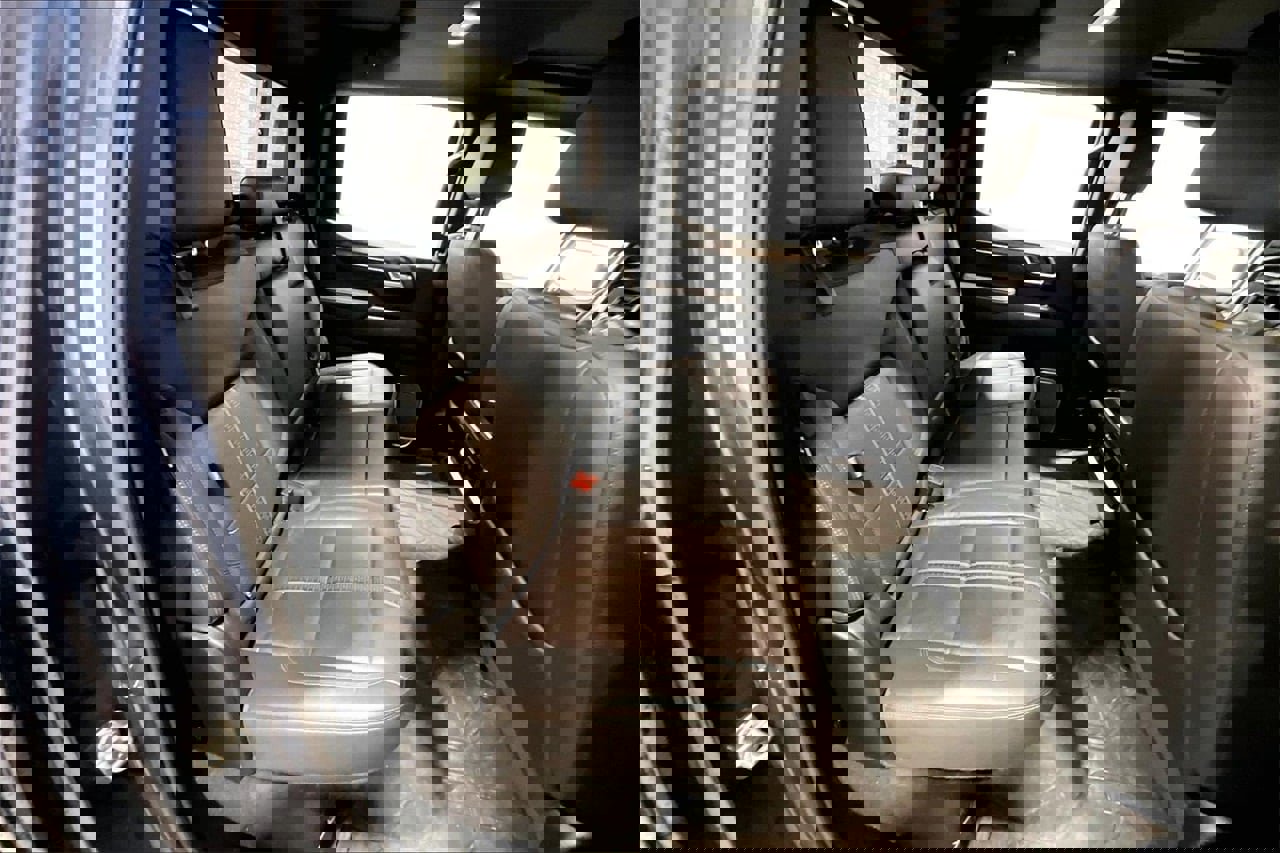 Used 2022 Chevrolet Silverado 1500 High Country w/ High Country Premium Package image 25