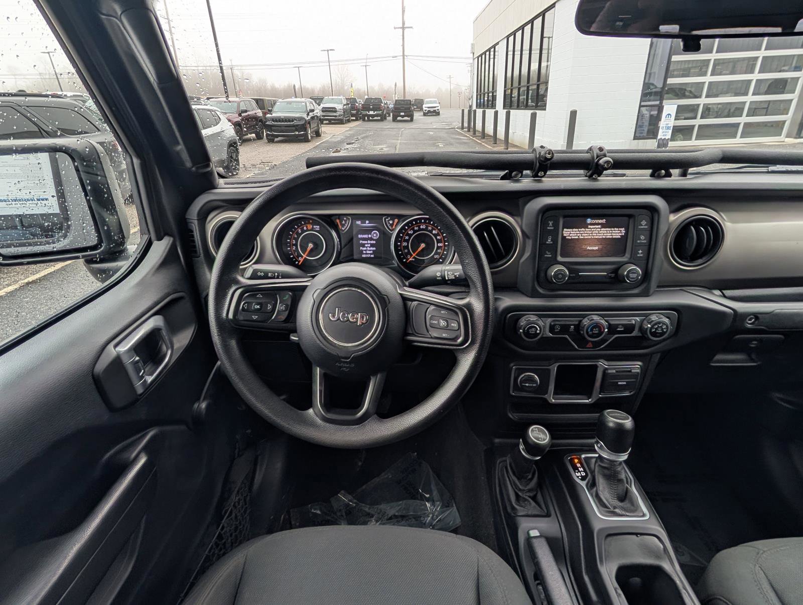 Used 2020 Jeep Gladiator Sport image 15