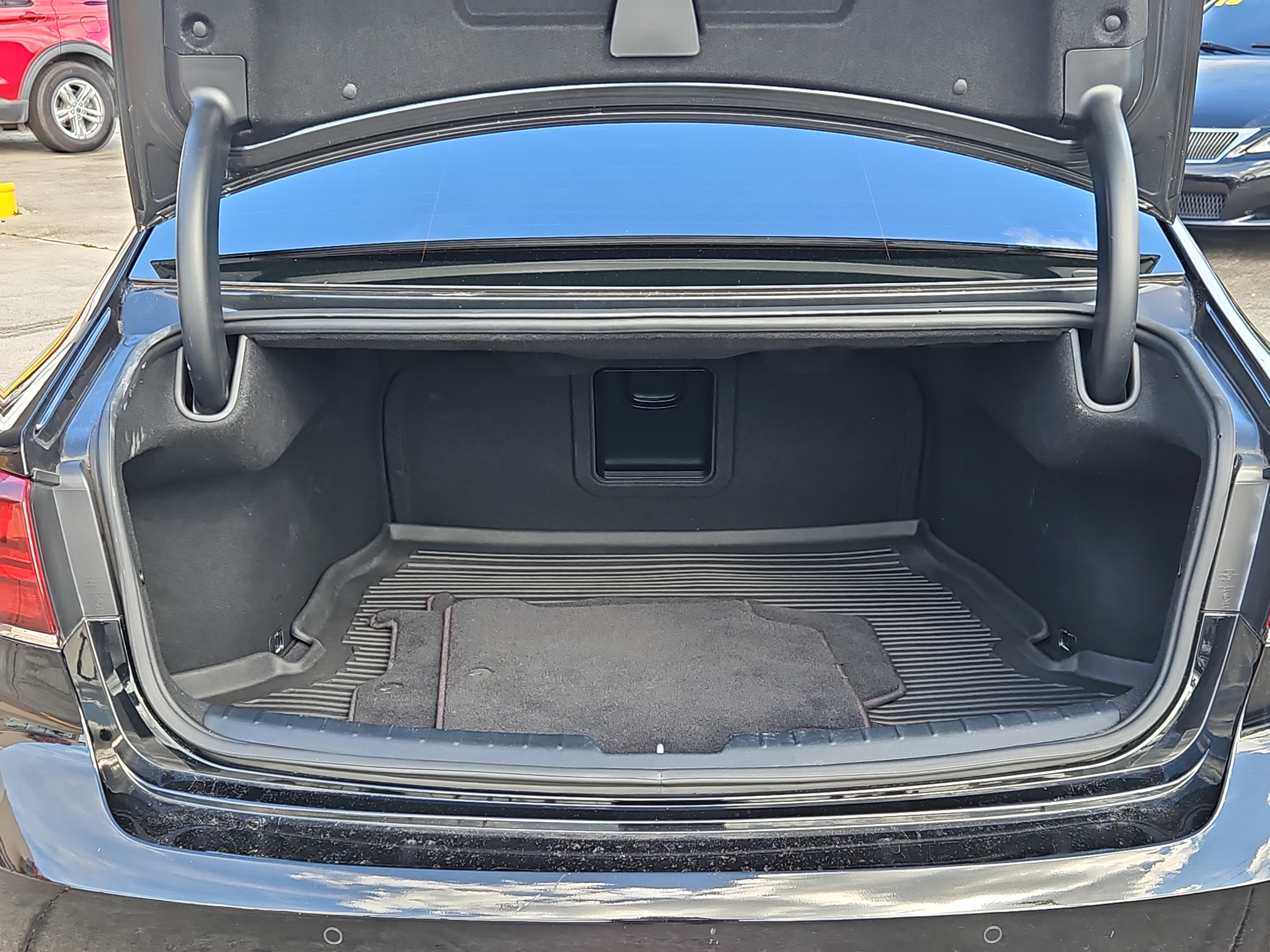 Used 2020 Kia Cadenza Limited image 6