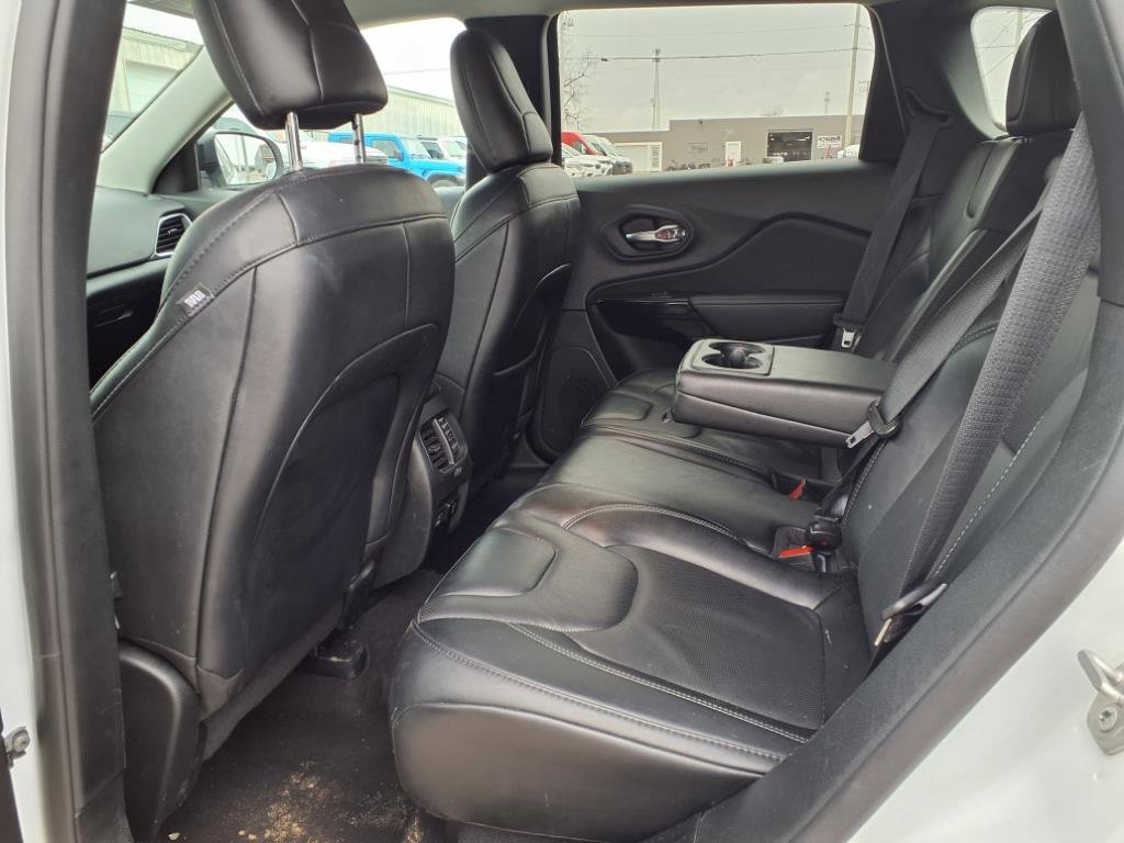 Used 2023 Jeep Cherokee Altitude Lux image 5