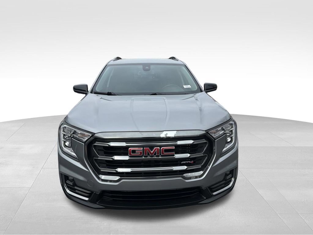 Used 2023 GMC Terrain AT4 image 8
