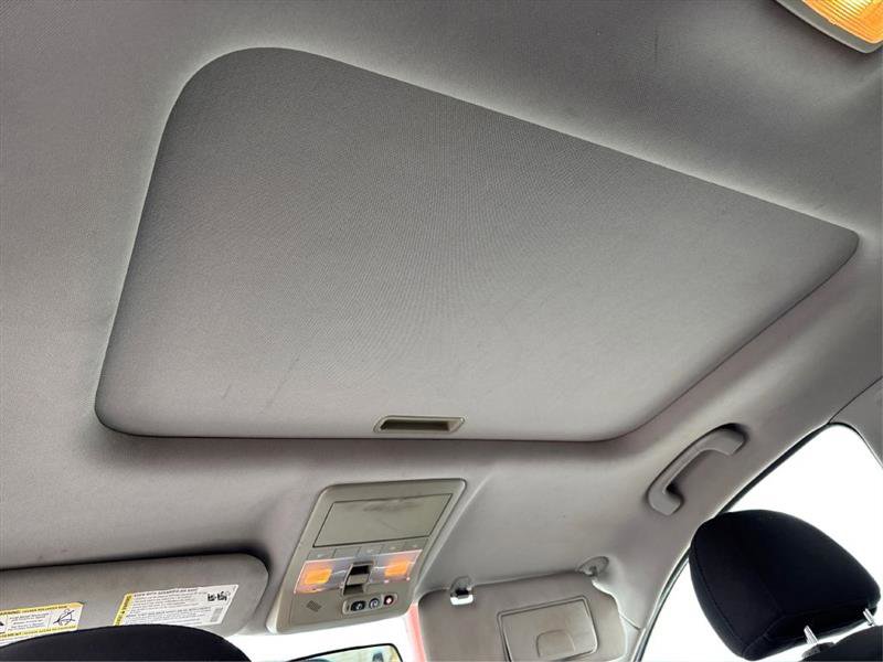 Used 2012 Chevrolet Captiva Sport LT image 10