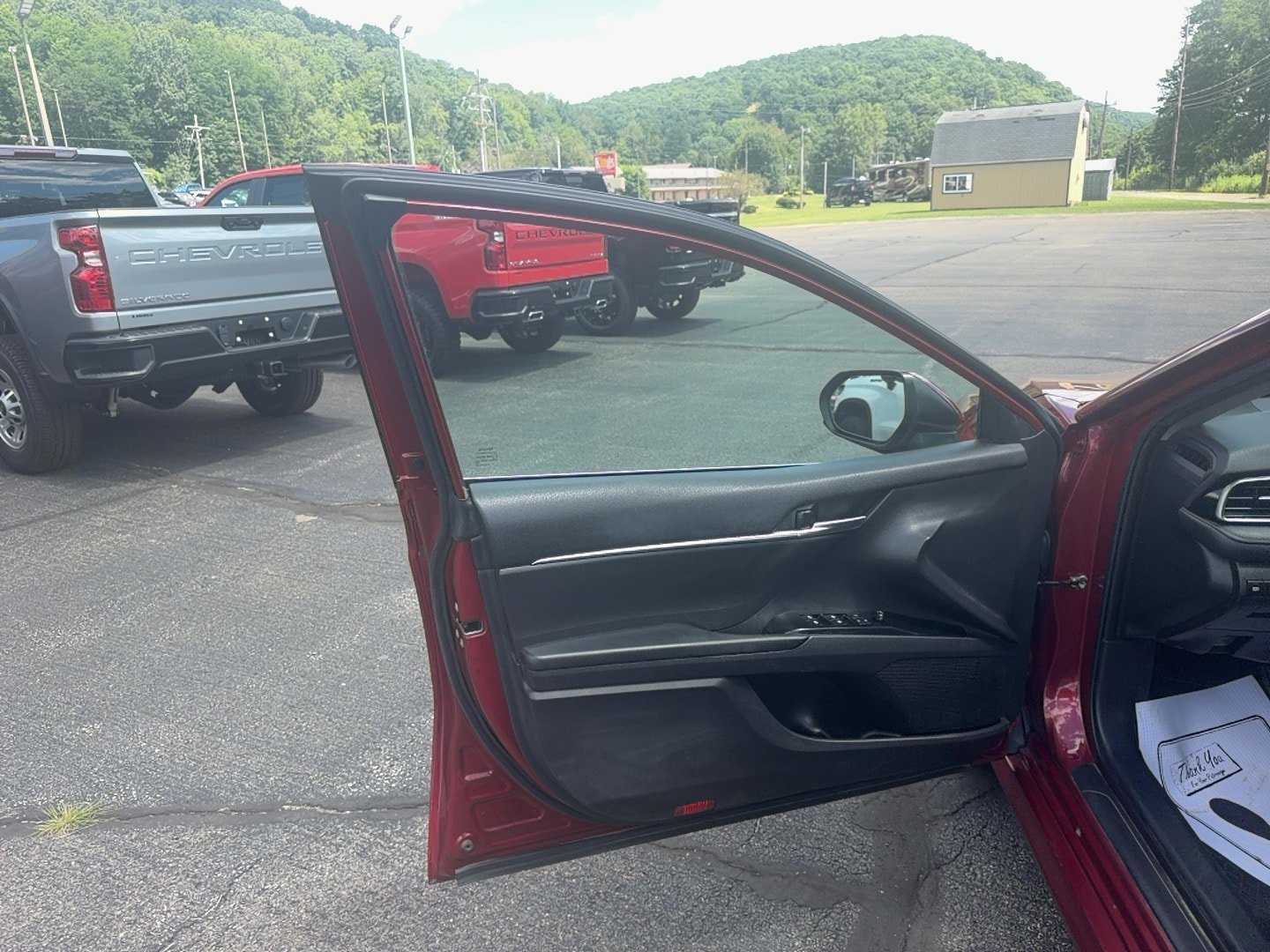 Used 2020 Toyota Camry LE FWD image 11