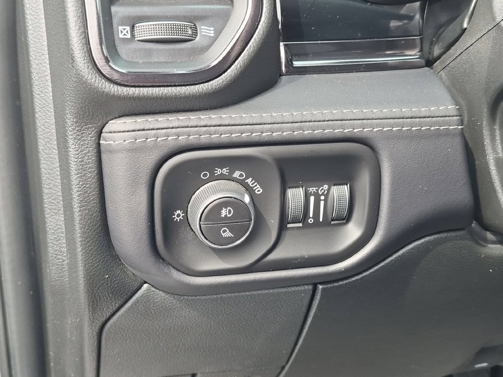 Certified 2026 RAM 2500 Limited AWD/4WD image 13