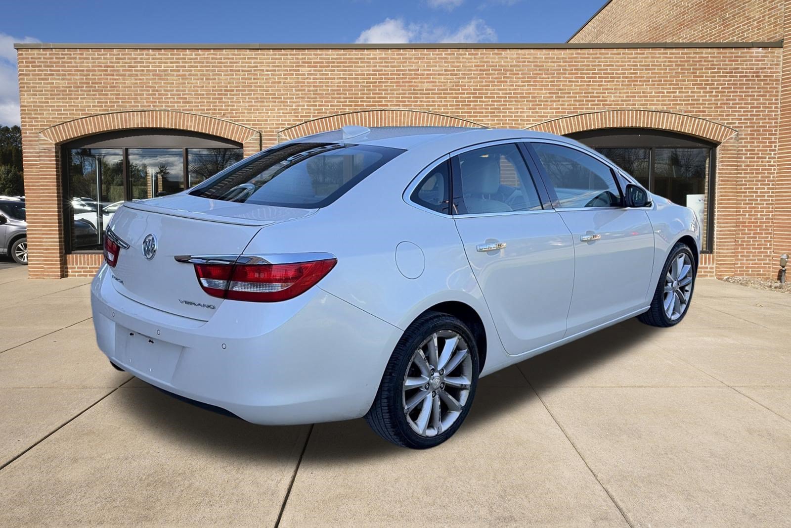 Used 2016 Buick Verano Leather w/ Experience Buick Package FWD image 3