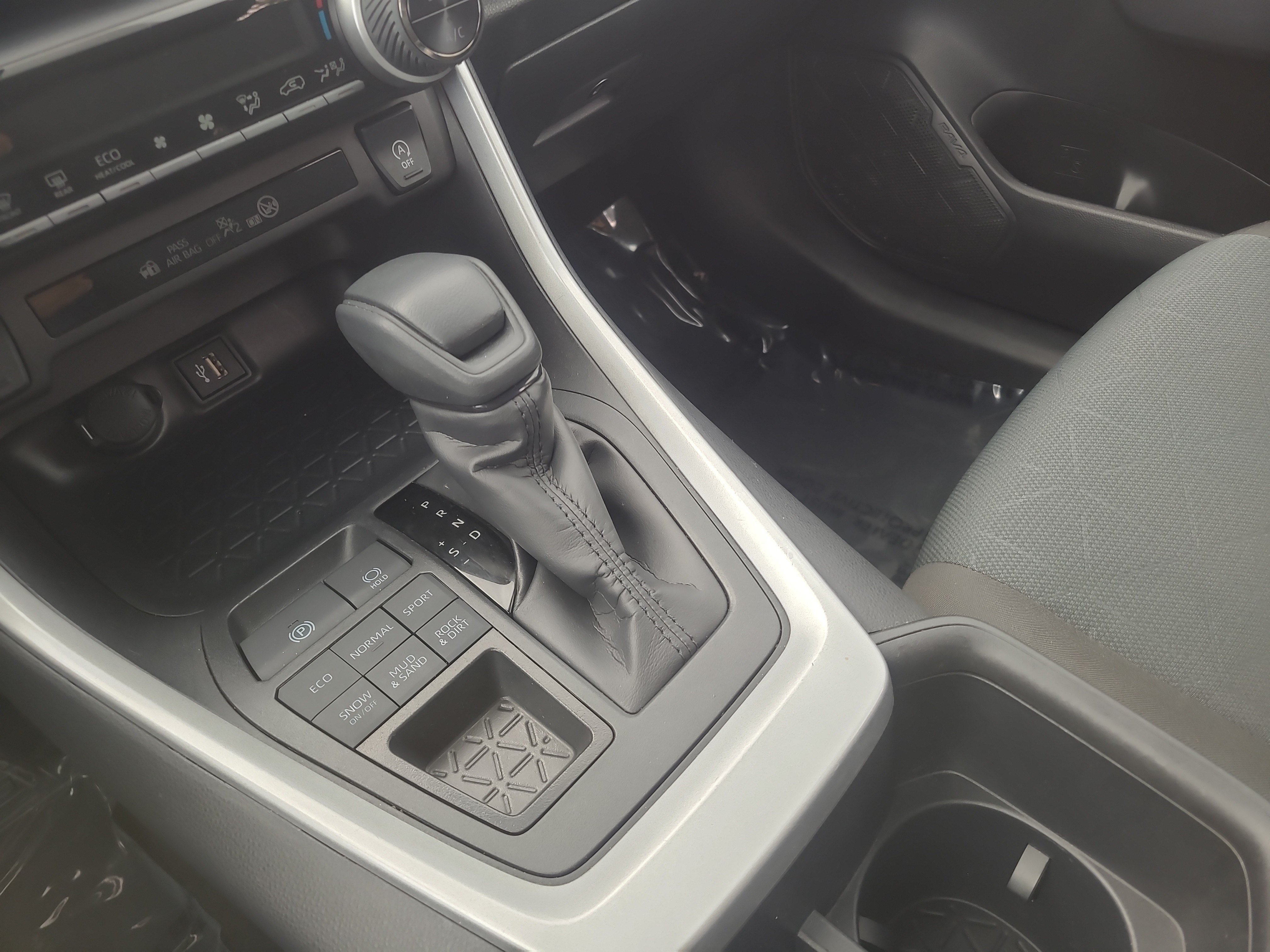 Certified 2025 Toyota RAV4 XLE AWD/4WD image 20