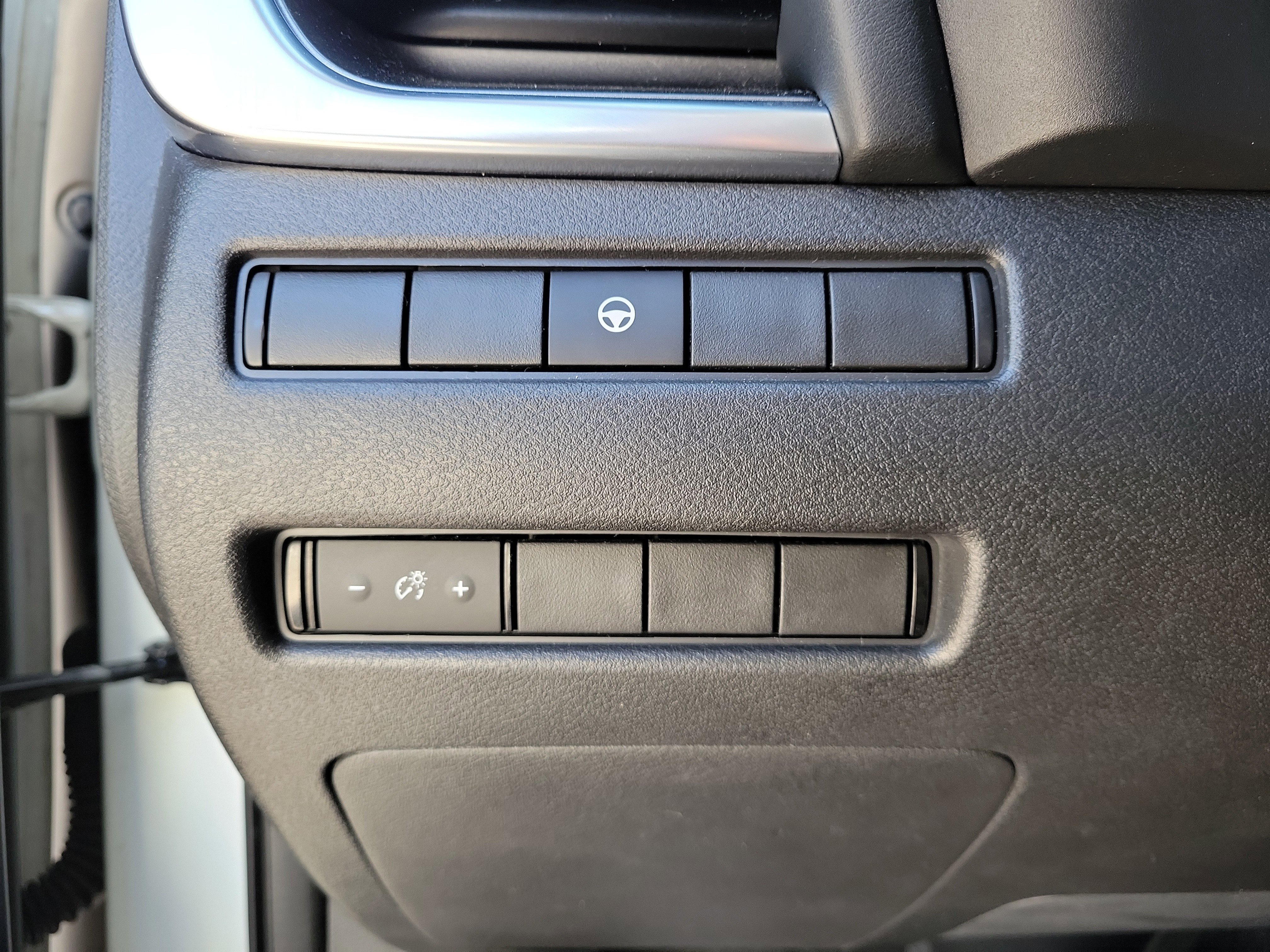 Used 2021 Nissan Rogue SV FWD image 30