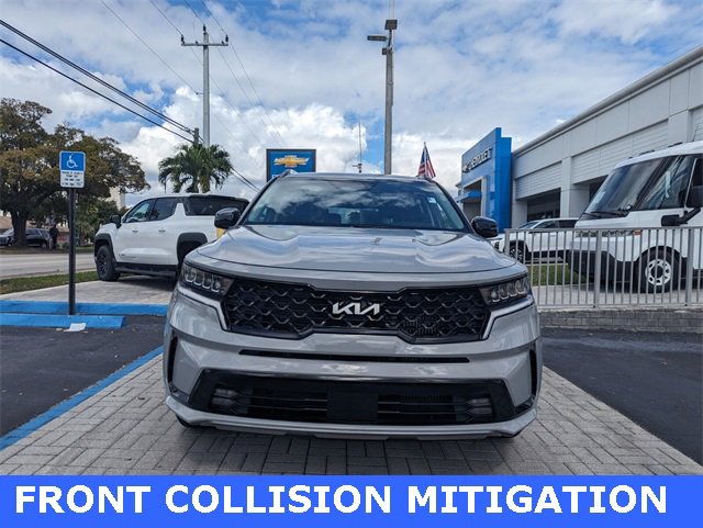 Used 2023 Kia Sorento EX image 3