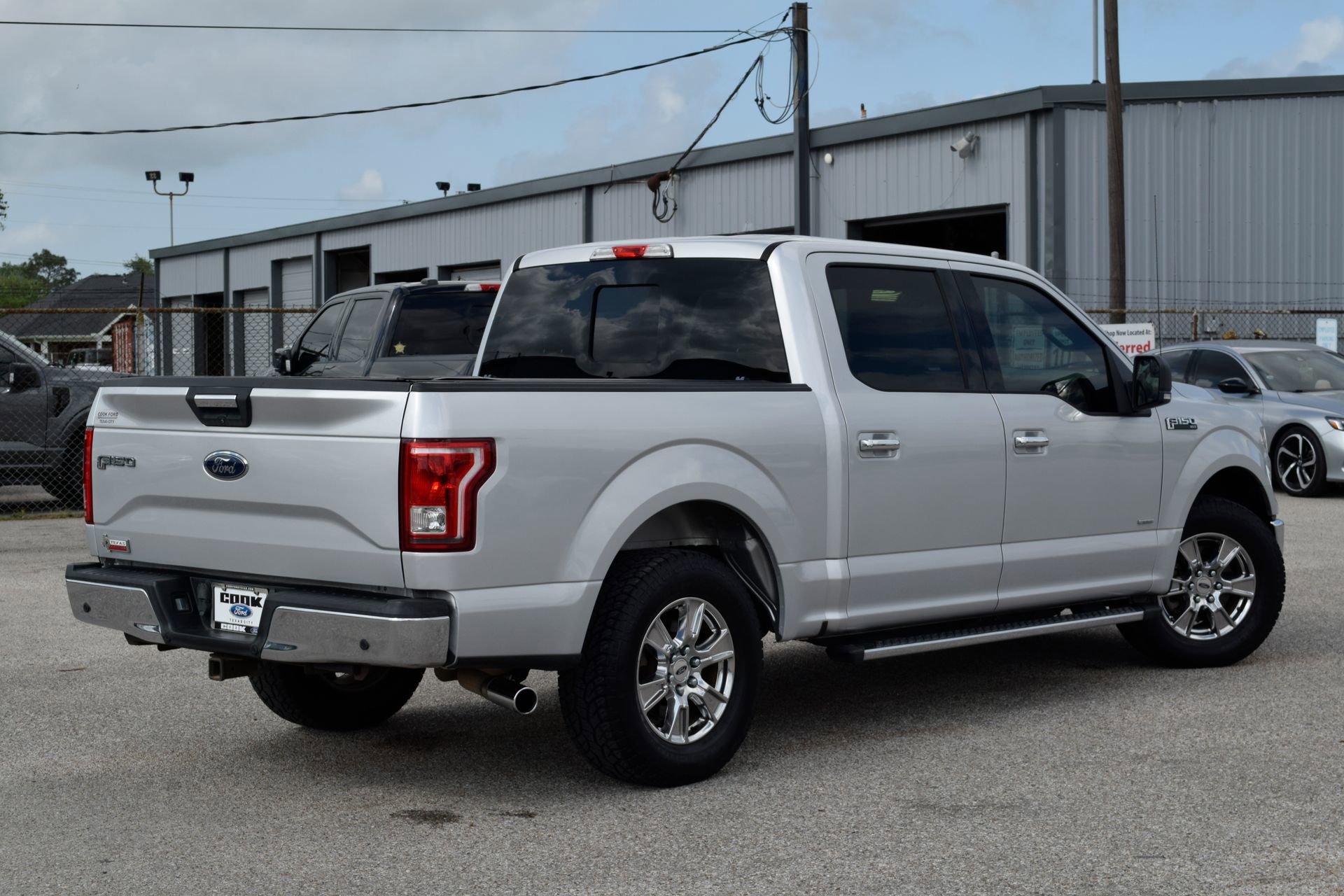 Used 2017 Ford F150 XLT w/ Equipment Group 302A Luxury image 6
