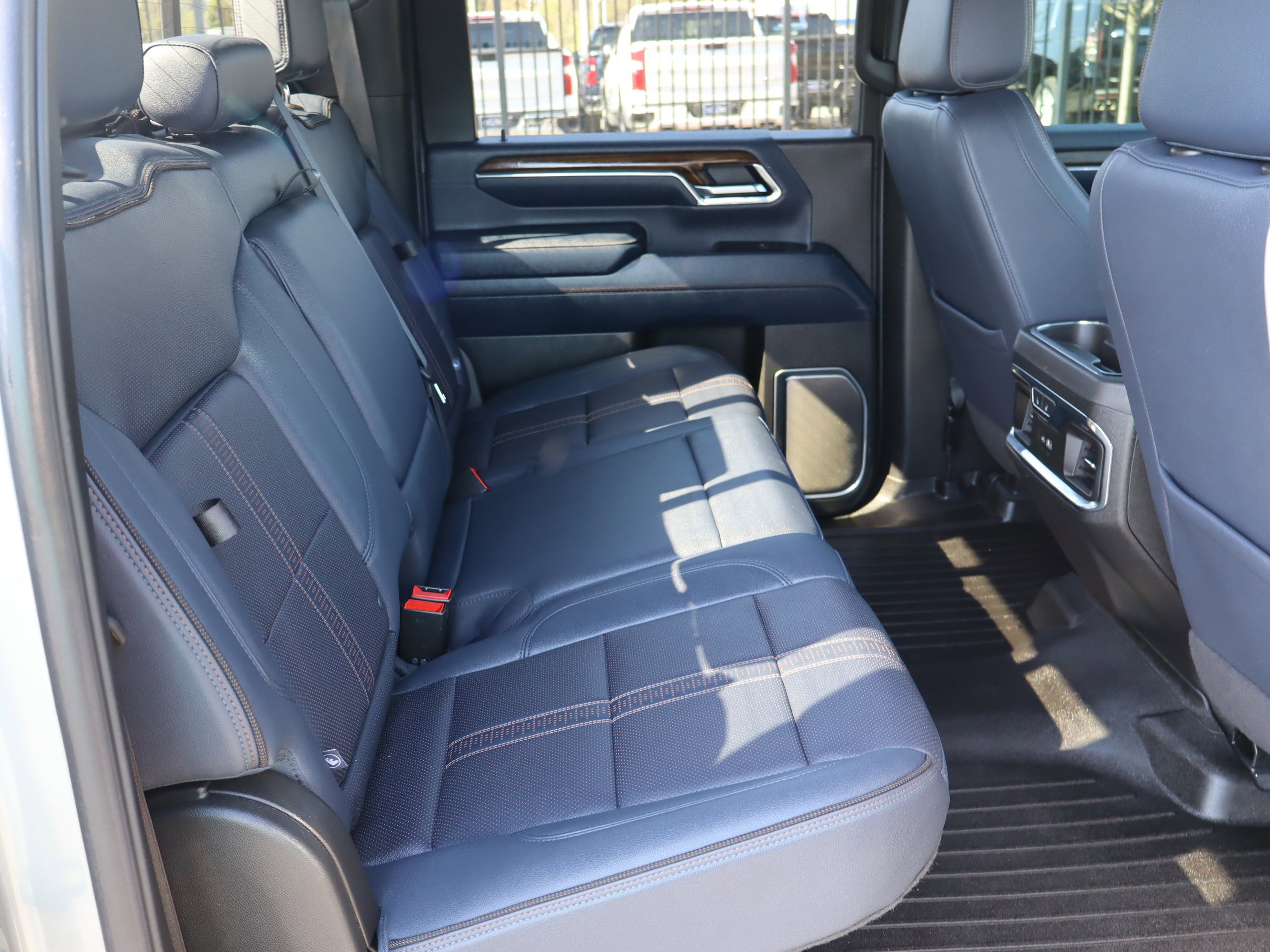 Used 2024 Chevrolet Silverado 2500 High Country w/ High Country Premium Package image 38