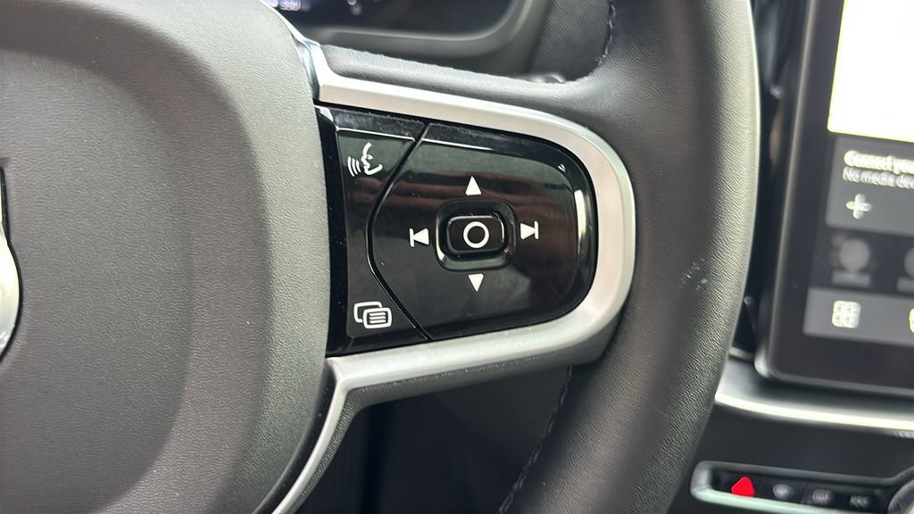 Certified 2026 Volvo XC90 B6 Plus AWD/4WD image 18