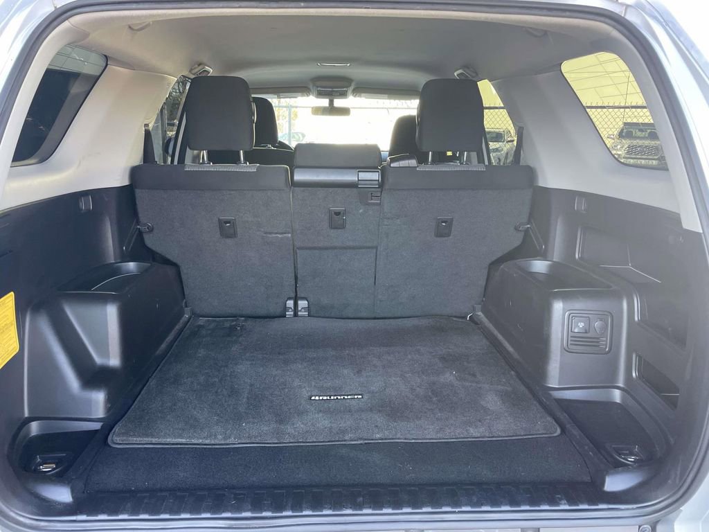 Used 2019 Toyota 4Runner SR5 image 46