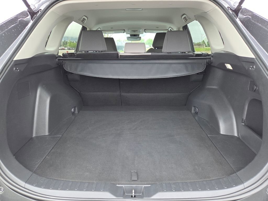 Used 2024 Toyota RAV4 XLE FWD image 23