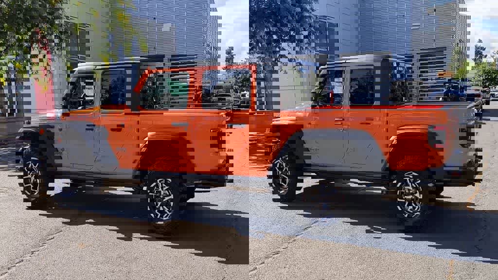 New 2025 Jeep Gladiator Rubicon w/ Convenience Group image 6