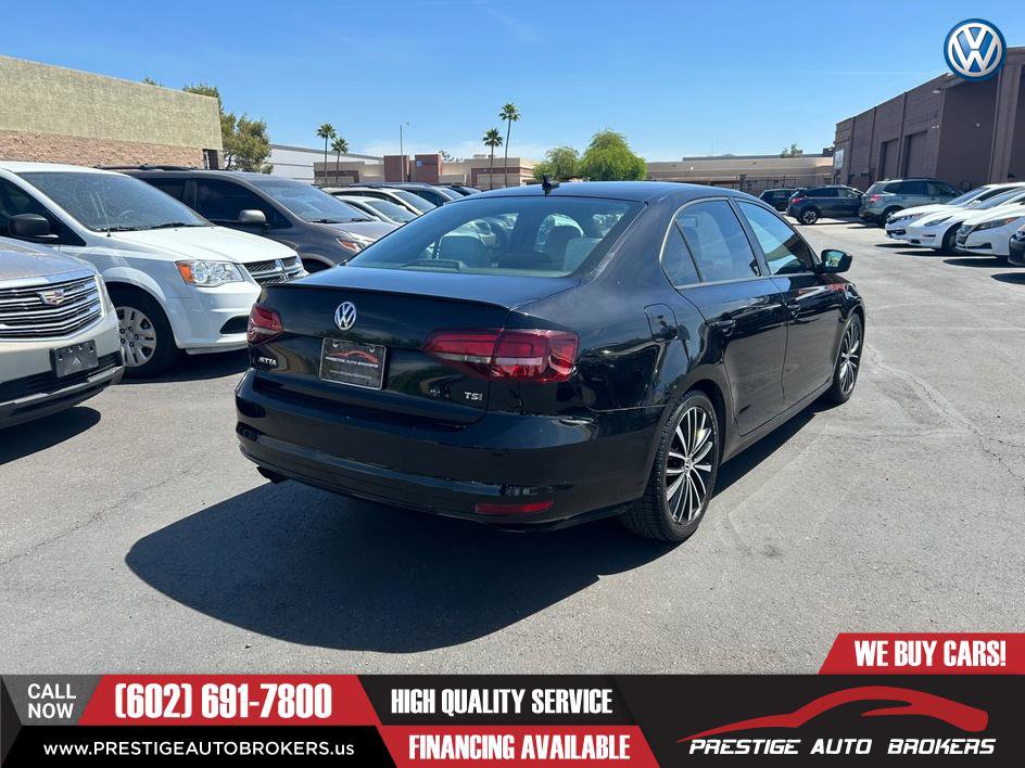 Used 2016 Volkswagen Jetta Sport FWD image 4