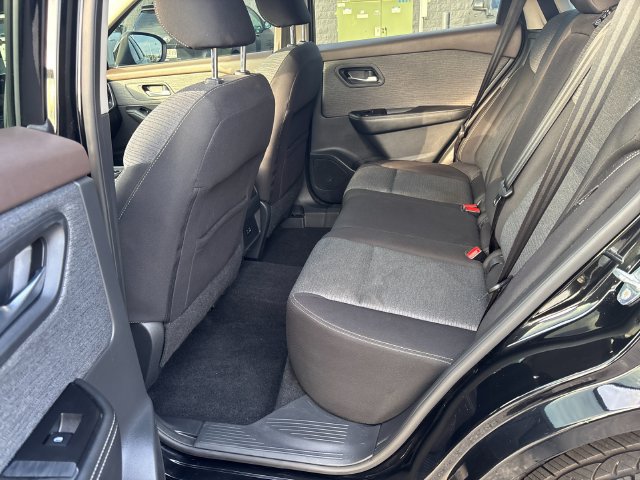 Used 2022 Nissan Rogue SV AWD/4WD image 13
