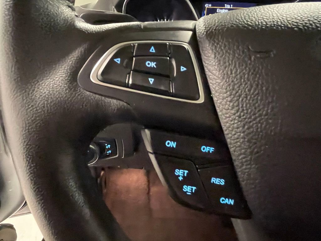 Used 2017 Ford Focus SE image 30