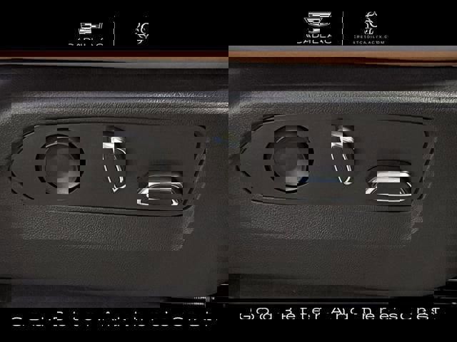 Used 2023 Cadillac Escalade Premium Luxury image 27