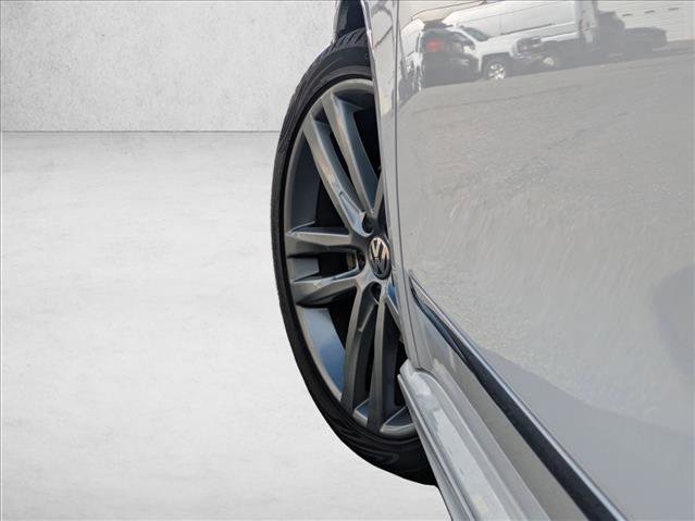 Used 2019 Volkswagen Passat 2.0T SE R-Line image 10