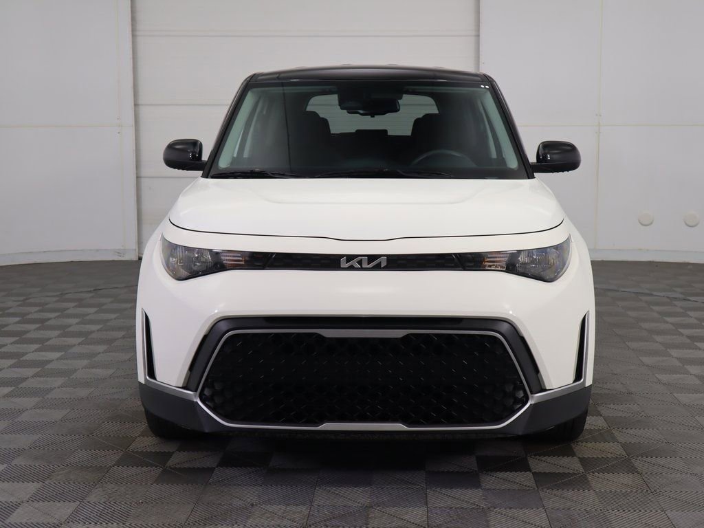 Used 2023 Kia Soul S image 2