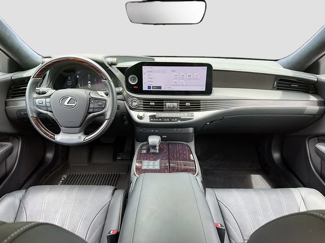 Used 2024 Lexus LS 500 w/ Interior Upgrade Package RWD image 16