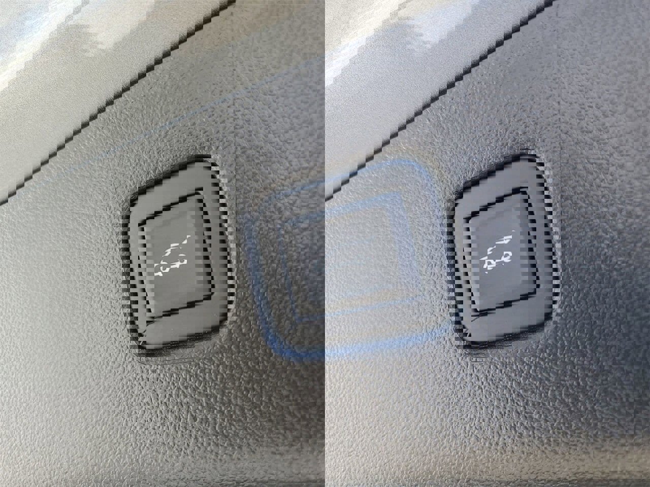 Used 2025 Chevrolet Blazer RS w/ Driver Confidence II Package image 9