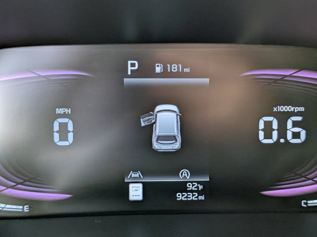 Certified 2025 Kia Soul LX w/ LX Technology Package FWD image 34