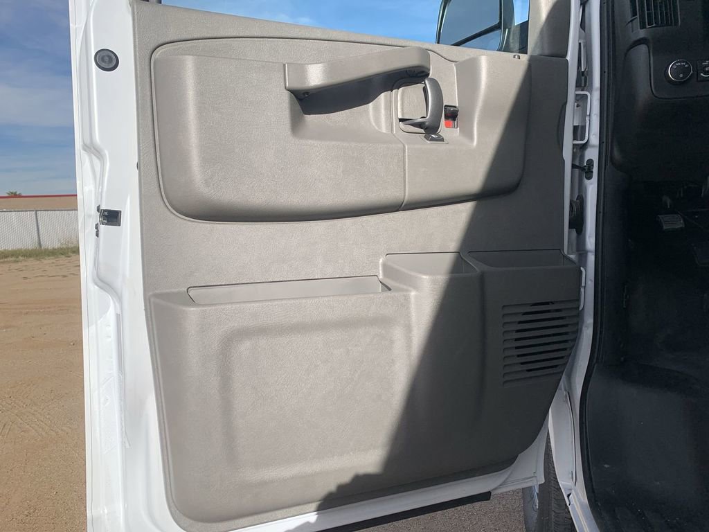 New 2026 Chevrolet Express 2500 w/ Driver Convenience Package image 20
