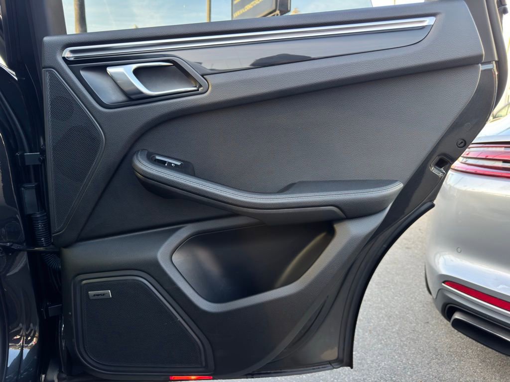 Used 2023 Porsche Macan S image 34