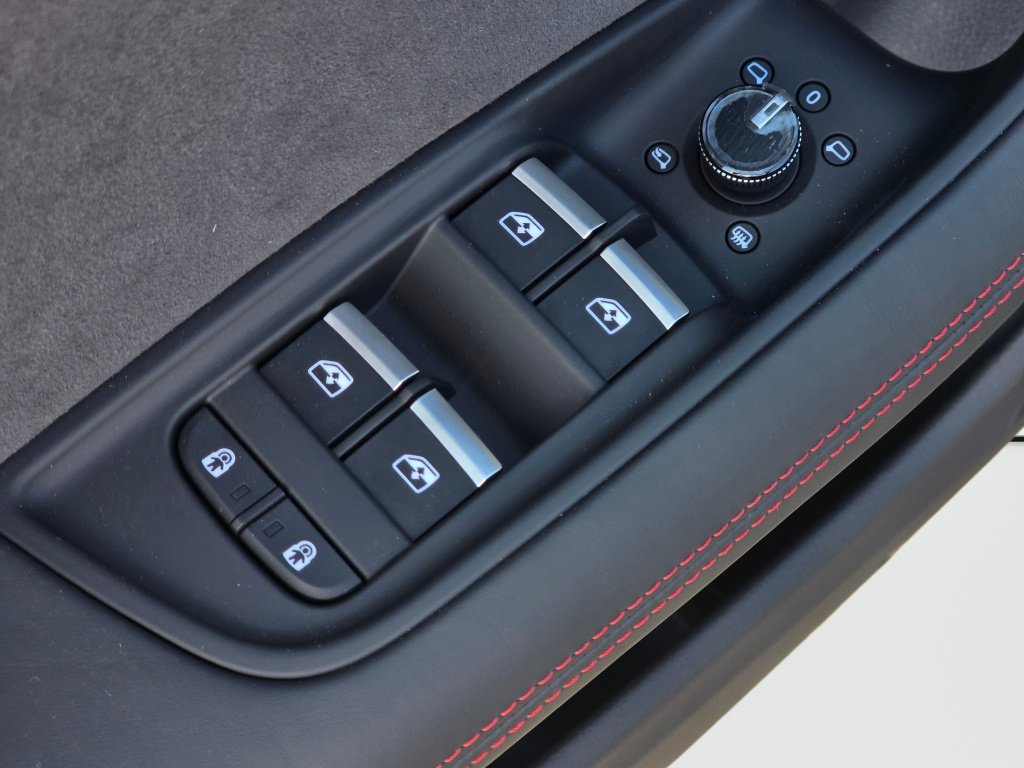 New 2026 Audi SQ8 Prestige AWD/4WD image 33