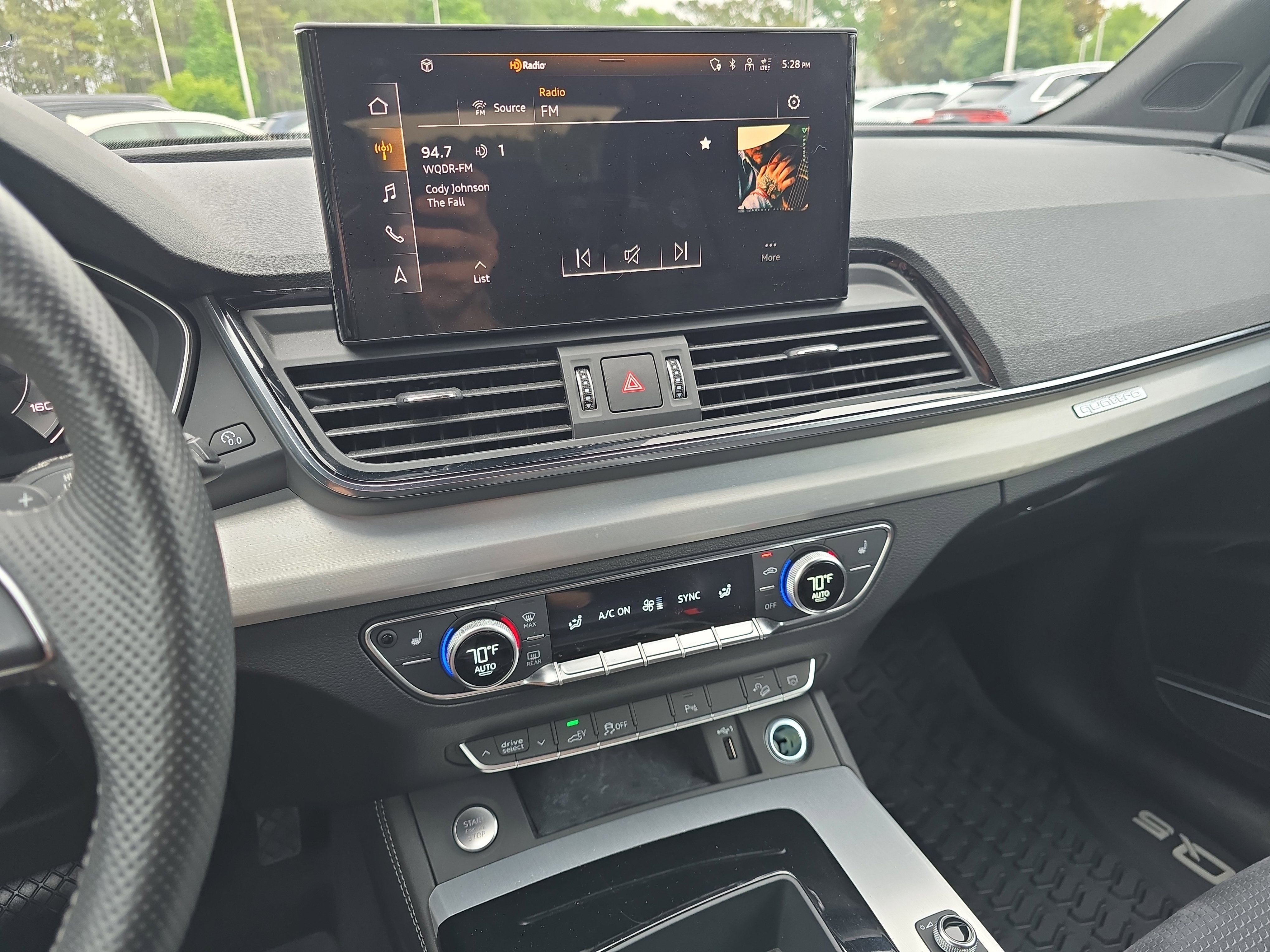 Used 2023 Audi Q5 e Premium Plus w/ Premium Plus Package AWD/4WD image 20